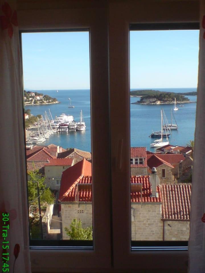 Appartamento Orange Eni Hvar Town